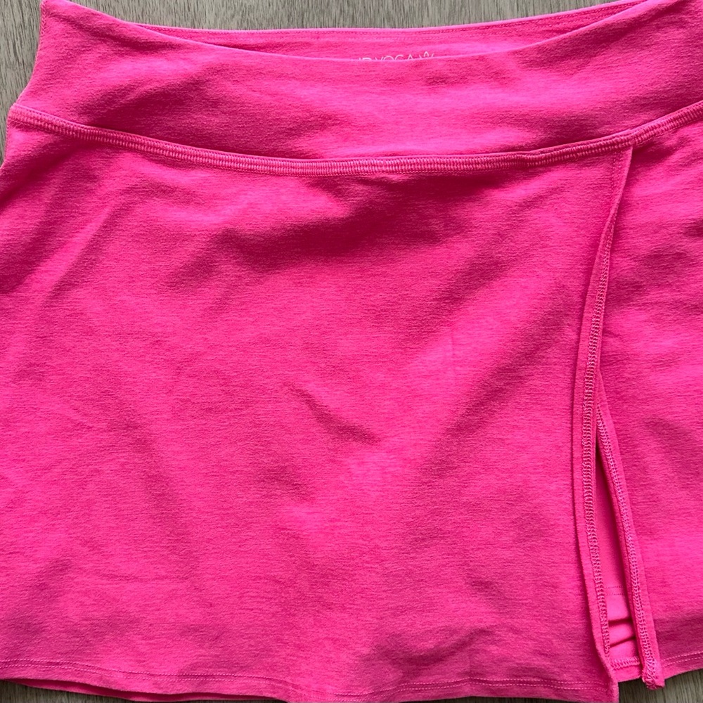 Beyond Yoga Fuchsia Skirt